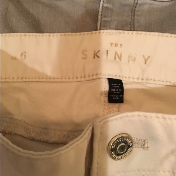 2 Pairs WHBM jeans “the Skinny“ size 6 Gray Cream - Picture 10 of 16